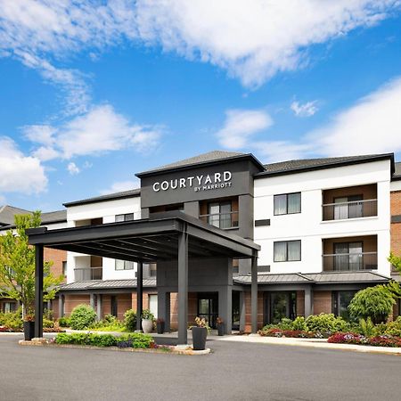 Courtyard By Marriott Concord Hotel Exterior photo